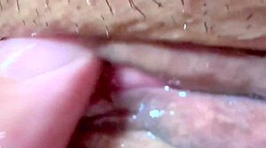 अमेचर पिंक चूत एक्सप्लोर की गई