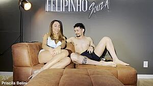 Nao aguentei e gozei com primo antes tia chegar