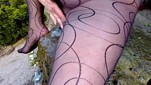 i love my black pantyhose on big ass