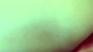 Siyah hatun ateşli ayakkabı jobu veriyor