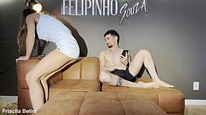 Nao aguentei e gozei com primo antes tia chegar