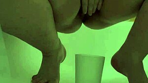 i can't stop with this kinky milf pee play. homemade curvy babe drives me wild with toys!