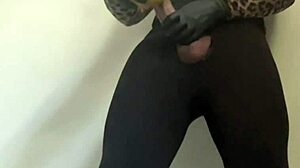 Brazilian Girl Tries Fucking Papaya Fruit Solo