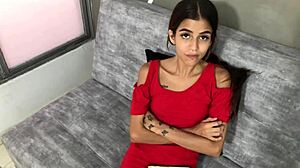 hermanastra pequena fulfills my dream with a blowjob and cum on face