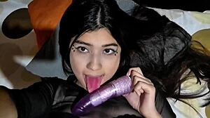 I’m obsessed with this latina sumisa getting drilled hard in bed