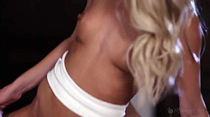 Stepmom Dee Williams And Stepdaughter Tiffany Watson In Lesbian Cunilingus!