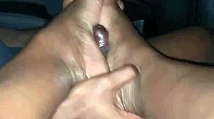 This ebony footjob is amazing 😏