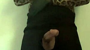 Brazilian Girl Tries Fucking Papaya Fruit Solo