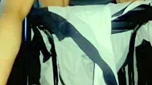 Vecina 18 le encanta la verga siempre y cuando le pagues las u�as