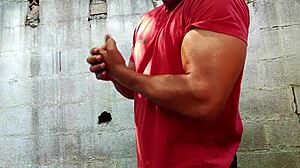 Yuri Gaúcho’s hairy handjob ends in massive cumload! 🔥