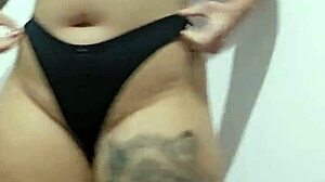 Vendi uma calcinha usada com cheirinho de buceta e cuzinho