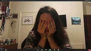 Gostosox1jaka enjoys a relaxing day!