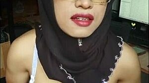 black hijab transgirl slut cums hard 😈