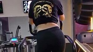 tildzo learns to tease publicly