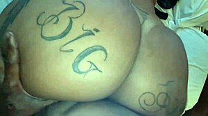 Fode minha bunda com for�a e me d� todo seu leite dentro