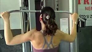 tildzo learns to tease publicly