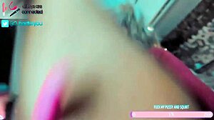 this tattooed bimbo fingers herself on webcam