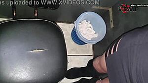 i'm sucking strangers and swallowing at gloryhole 17