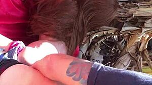 Kész vagy, kurva, négykézláb adod a seggedet mint egy szexjáték?