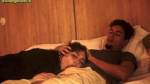 tengo sueño hermanastro dejame acostarme en tus piernas pero no metas tu pene en mi boca por favor