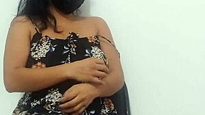 Woman dancing showing her ass and tits very good