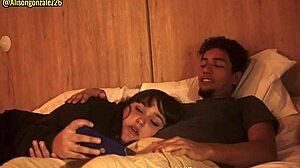 tengo sueño hermanastro dejame acostarme en tus piernas pero no metas tu pene en mi boca por favor