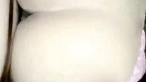 Ízletes baszás nagy seggű picsával és szörnyfaszal