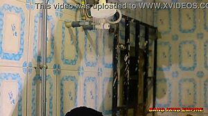 bbw cloe bang with step mother in bathroom splashing water