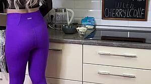 Breakfast with cherrylcolle in nylons!