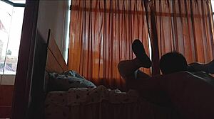 Me acuesto con amigo casto de mi esposo que se vacea toda su leche dentro de mi vagina