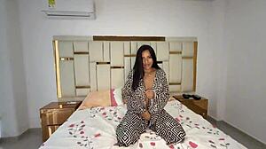 mishell es follada por su amigo un dia de calentura