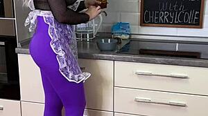 Breakfast with cherrylcolle in nylons!