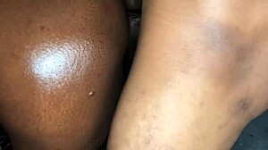 びしょ濡れクリームマンコが黒人大チンポで激しく搾り取る！