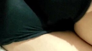 Have you seen Doña Mary teasing in those mini shorts?