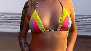 Deixei o gar�om da barraca da praia de pau duro e pedir pra pegar e sentir o volume