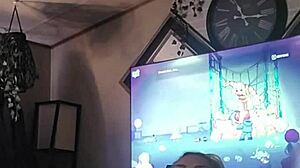 goldielox plays with juicy pussy in panties using toys