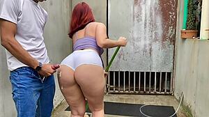 This naughty maid twerked for me provoking me crazy 😍