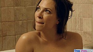 HOT WOMAN LIKES GETTING HER WET PUSSY RAILED IN THE BATHROOM