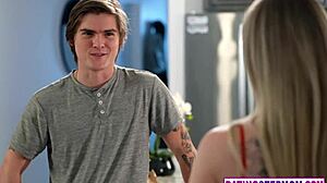 Хей, бъркам се с дивата схема за размножаване на мащеха Бъни Медисън днес!