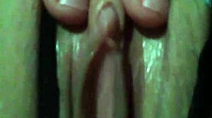 Mañana Caliente Gets Shaved Massage