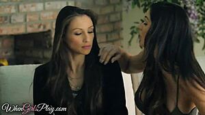 Cute Teens Kiss And Lick Pussies