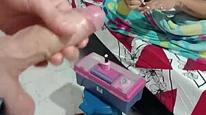 i masturbate while my wife gets her nails done feeling so horny