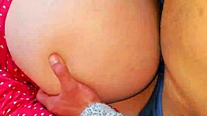 वाइफ सिस्टर के हसबैंड के साथ ककॉल्ड फैंटेसी में चीट करती है, बिग ब्लैक कॉक पर स्क्वर्टिंग।