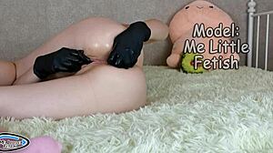 stepsister pisses in gloves 😈