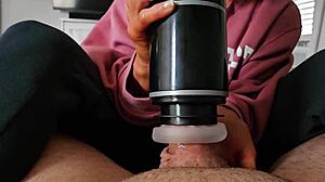 Amateur wife uses masterbator on horny neighbor