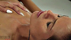 Blonde vs brunette catfight