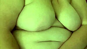 kandy kane deepthroats like a whore?