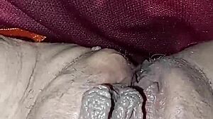 Si Riscalda La Fica Col Phon Tutta Pisciata.