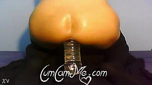 hot big ass girl rides bottle in webcam cumshot