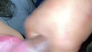 mi compañera universitaria latina me da oral amateur.